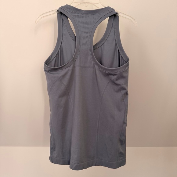 Athleta Momentum Seamless Sport Length Tank in Gray-Blue, GUC, Size L - Picture 2 of 3